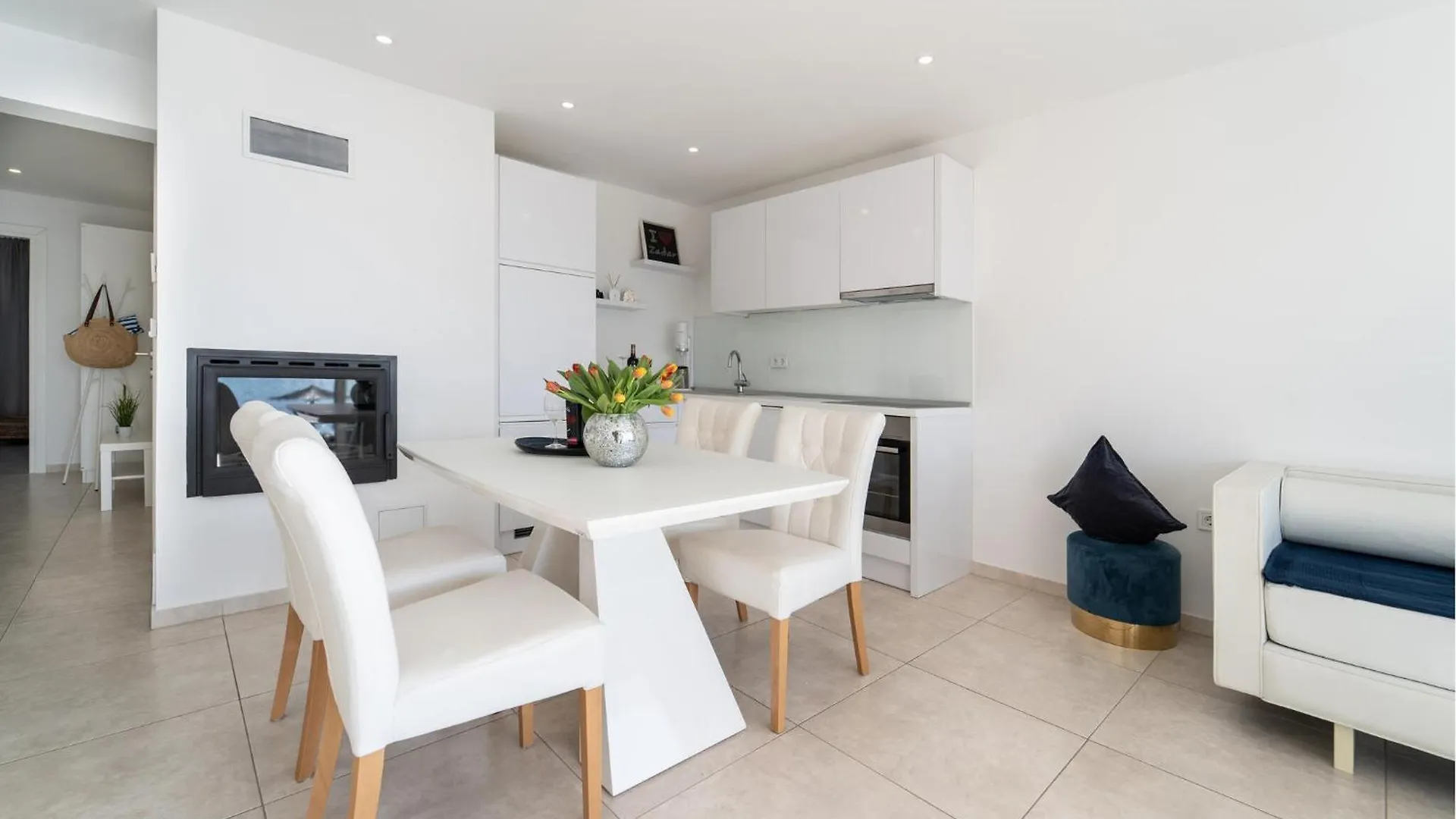 Cozy Apartment In Bibinje With Kitchen